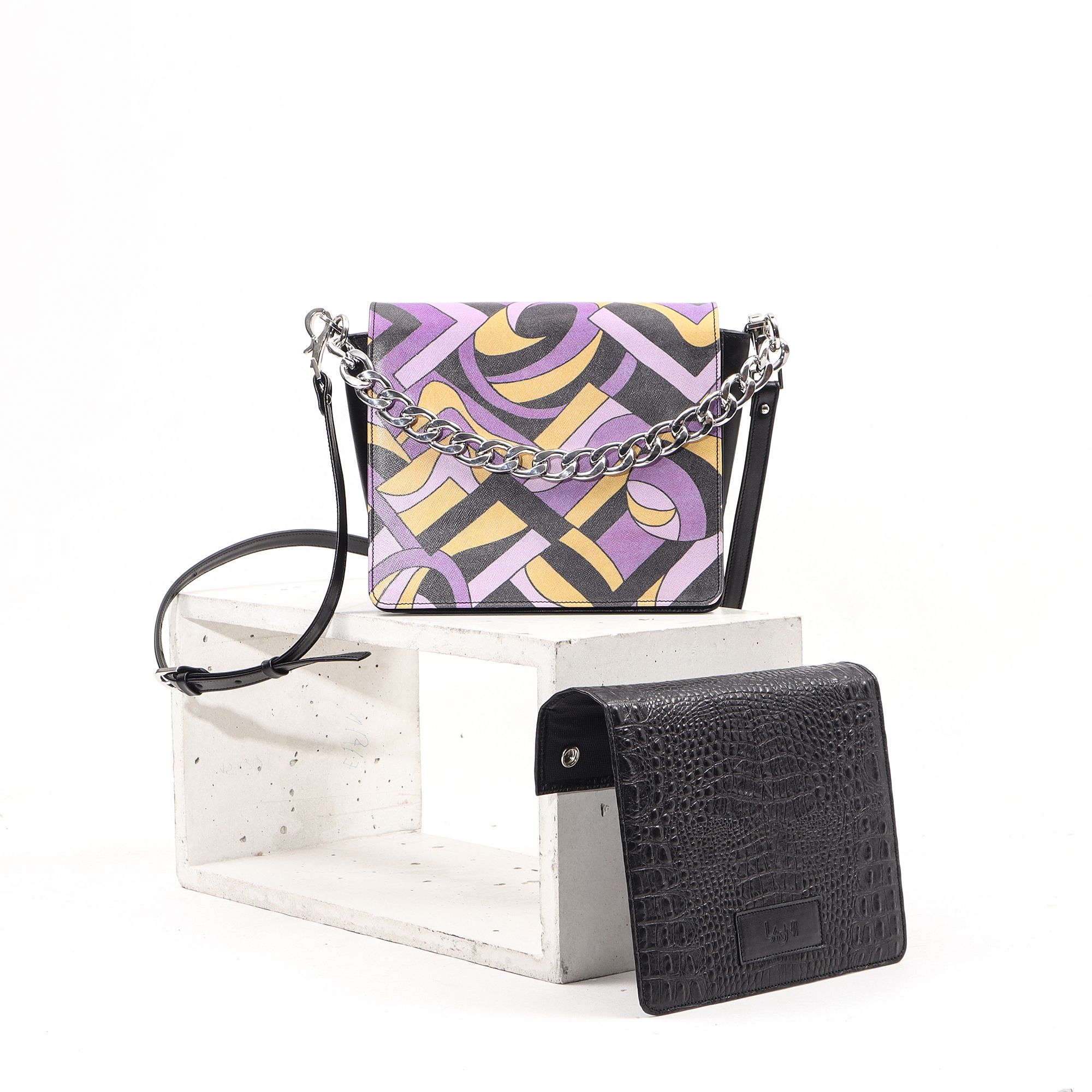 2065 2FVK - CSEREFEDELES TÁSKA - KÉZIFOGÓS, 2 FEDÉLLEL