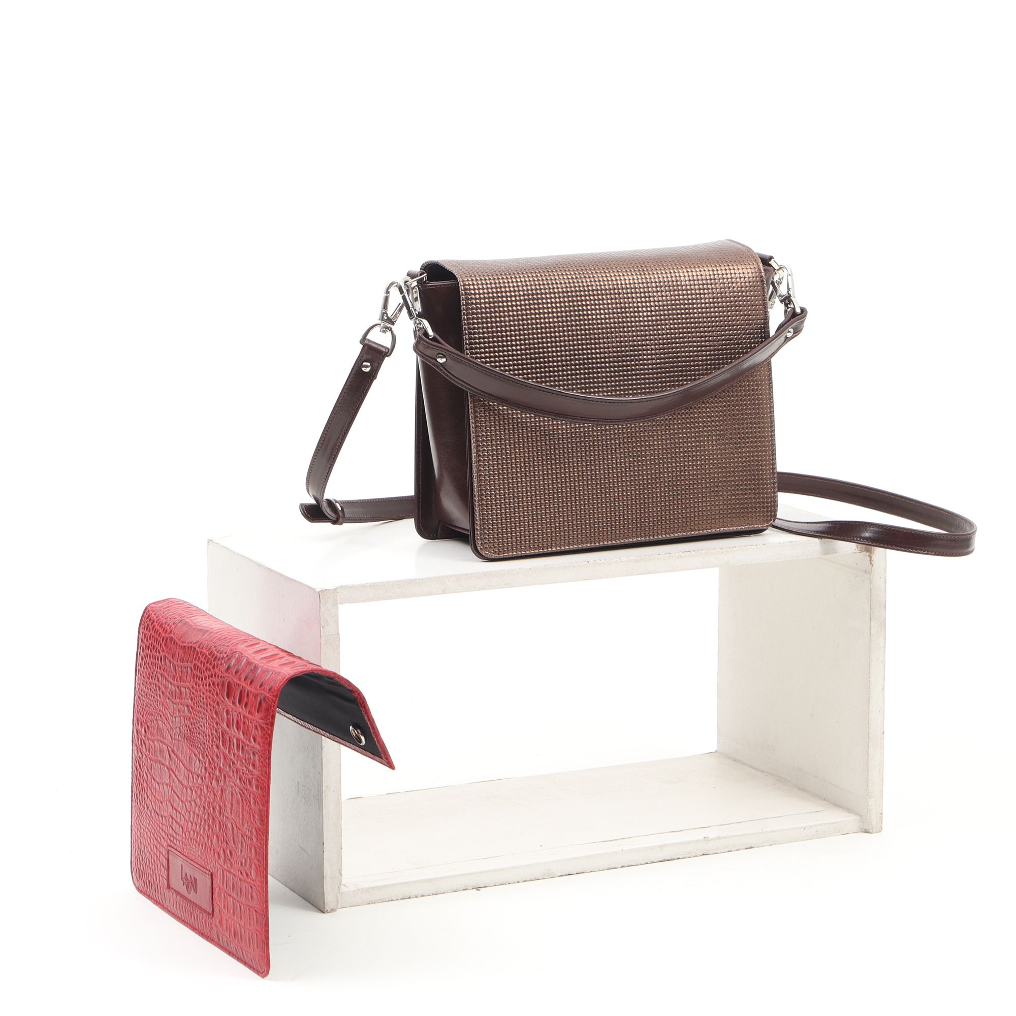 2065 2FVK - BAG WITH  DOUBLE COVERS AND HANDLE