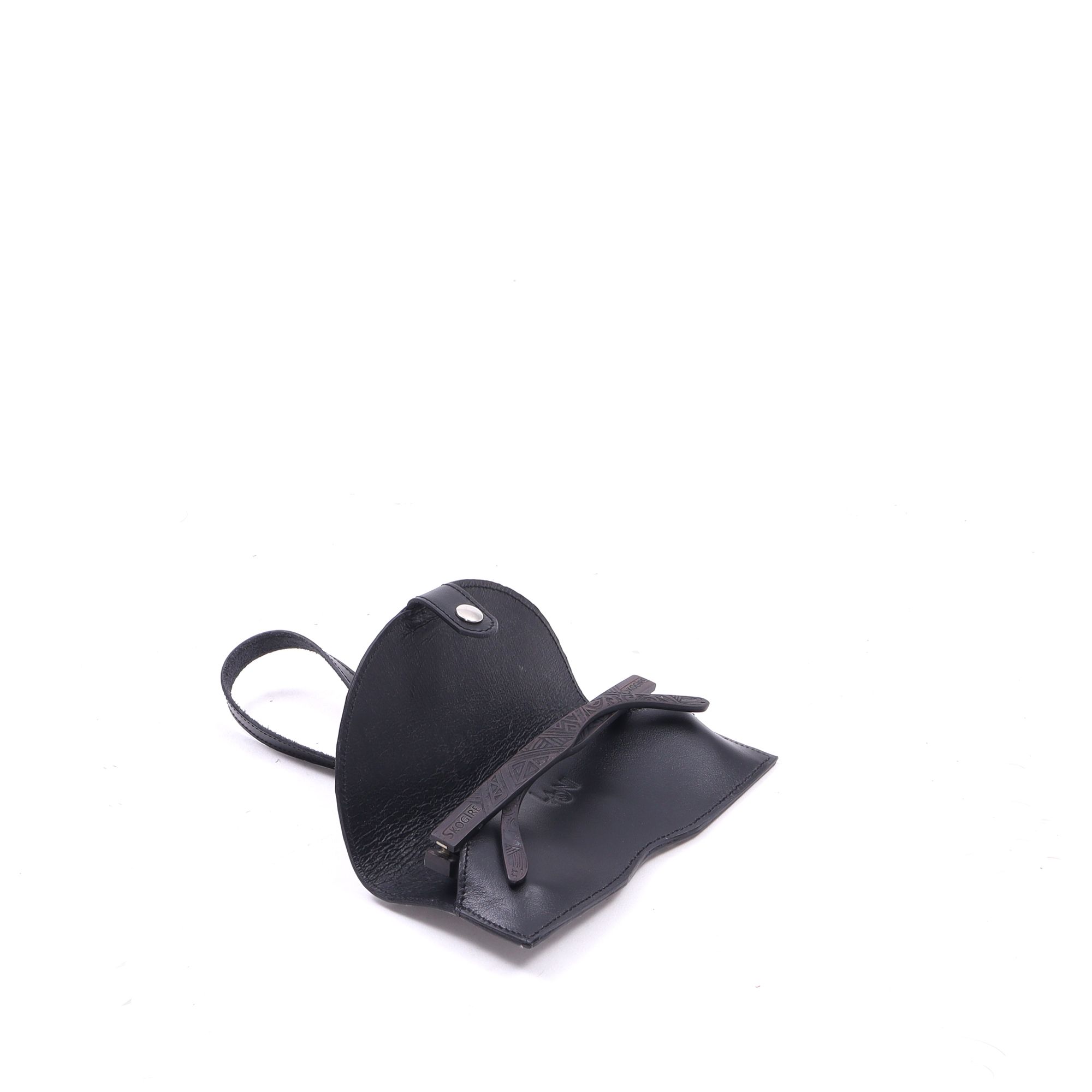 2114 - SZEMÜVEGTOK PÁNTTAL