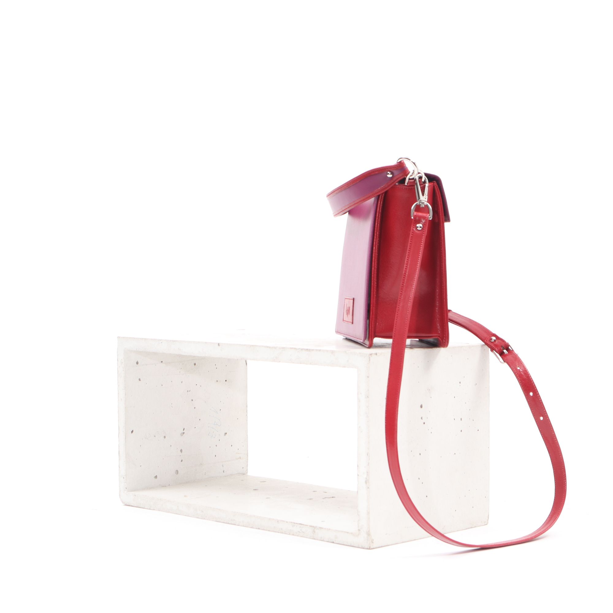 2065 2FVK - CSEREFEDELES TÁSKA - KÉZIFOGÓS, 2 FEDÉLLEL