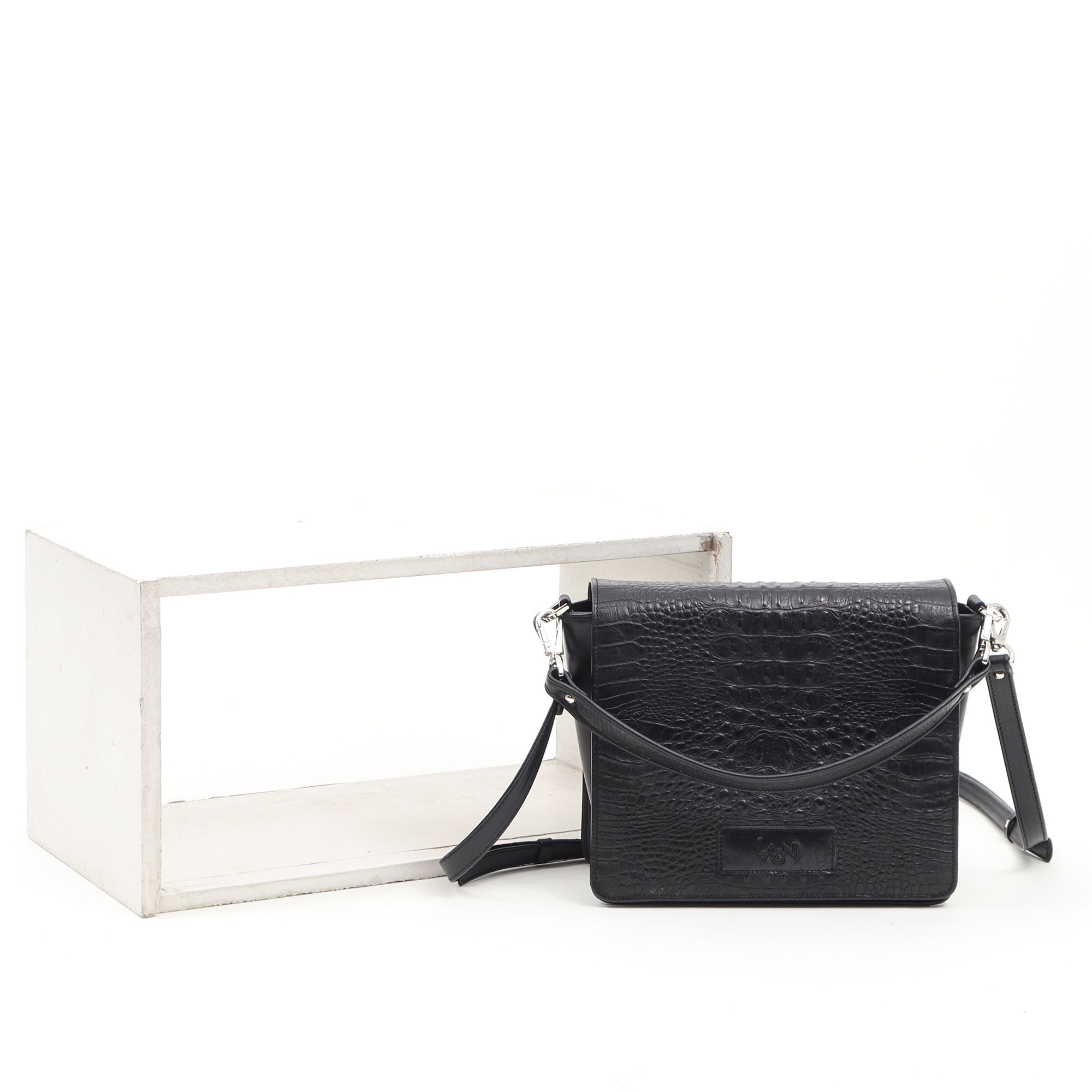 2065 2FVK - CSEREFEDELES TÁSKA - KÉZIFOGÓS, 2 FEDÉLLEL