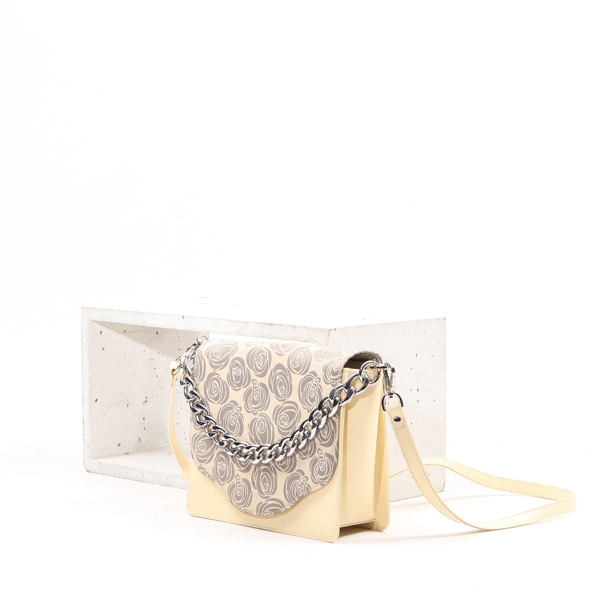 2065 1F - FEDÉL A CSEREFEDELES TÁSKÁHOZ