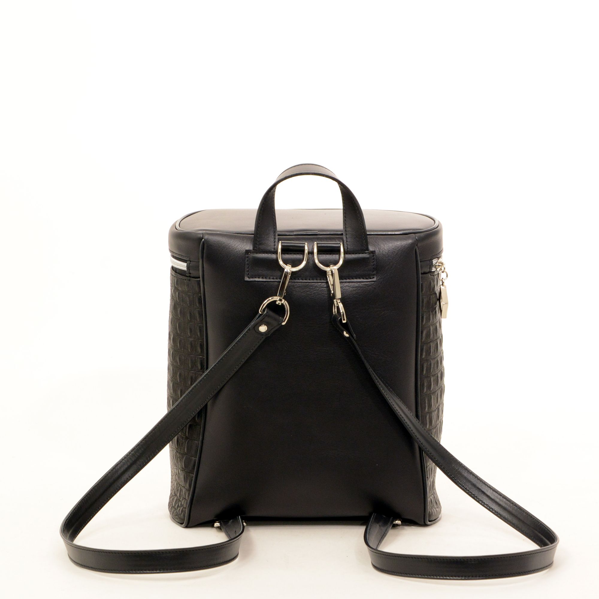 3059 - BARREL BACKPACK