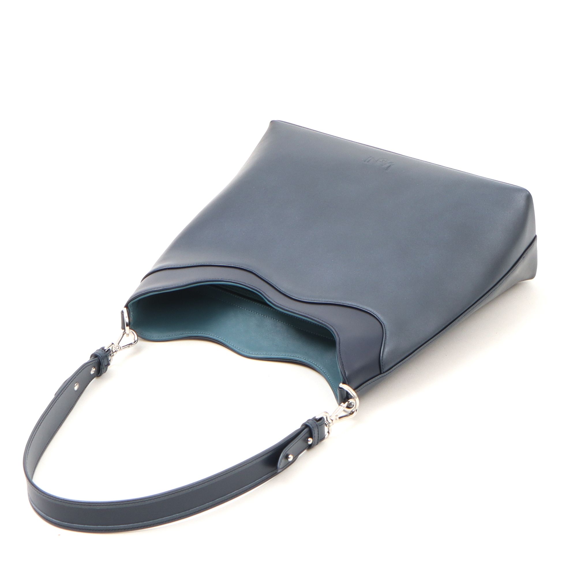 1701 - TENGER TÁSKA