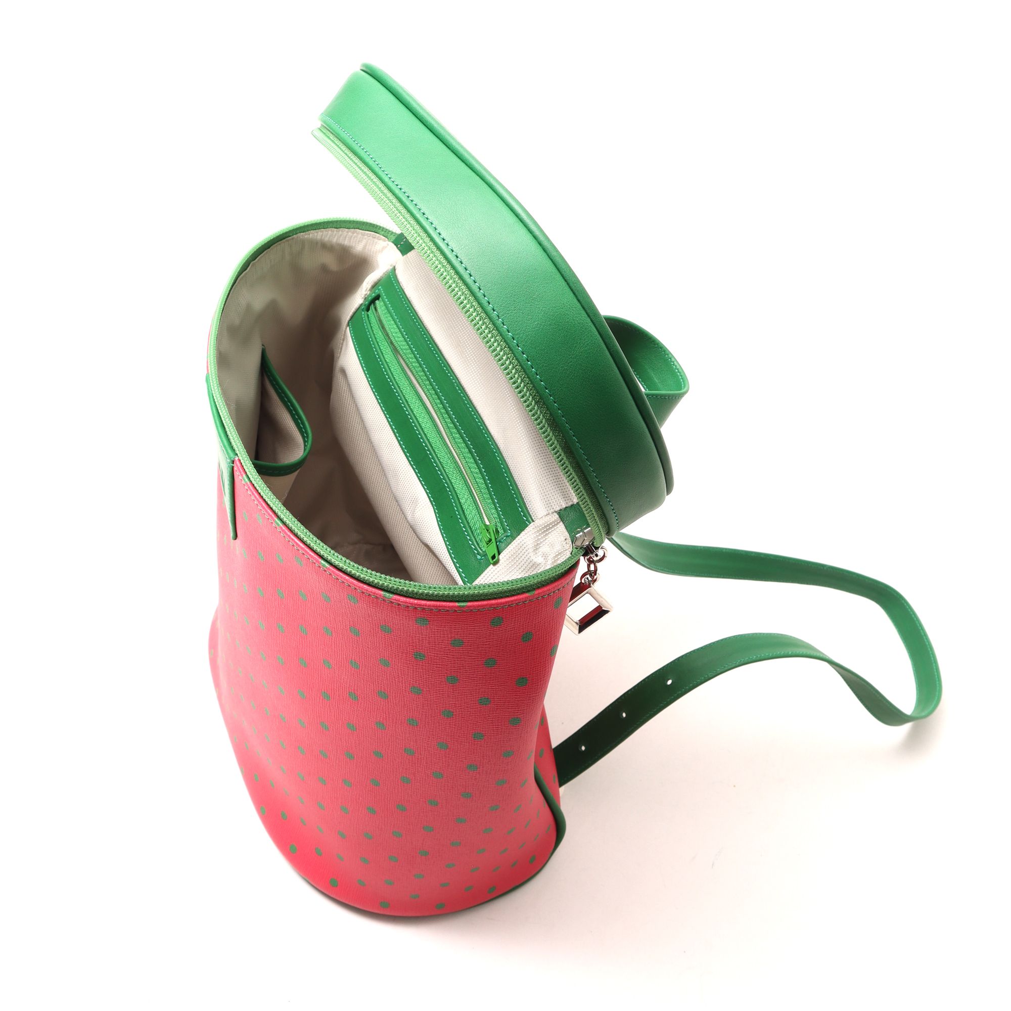 3059 - BARREL BACKPACK