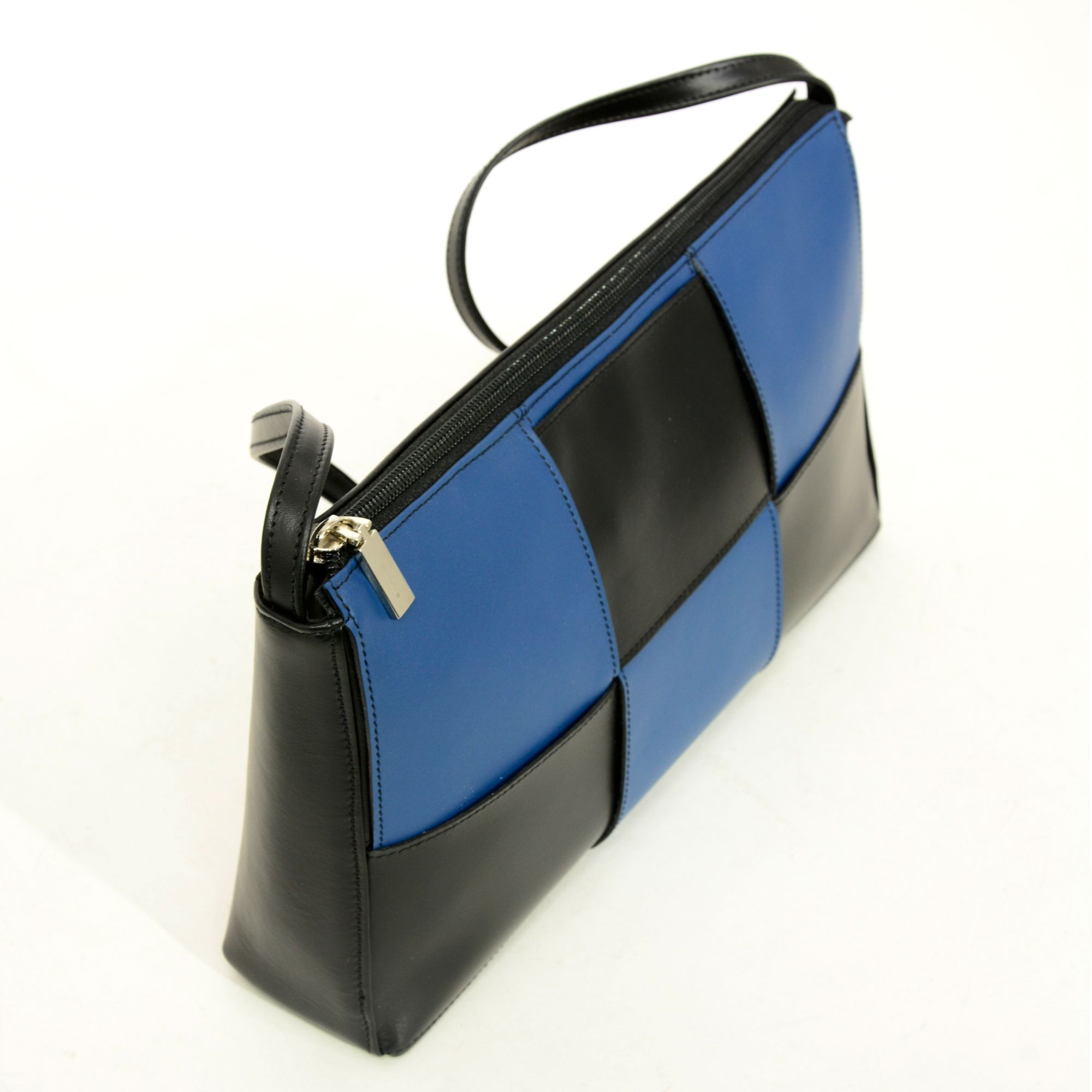 1653 F - FŰZÖTT TÁSKA