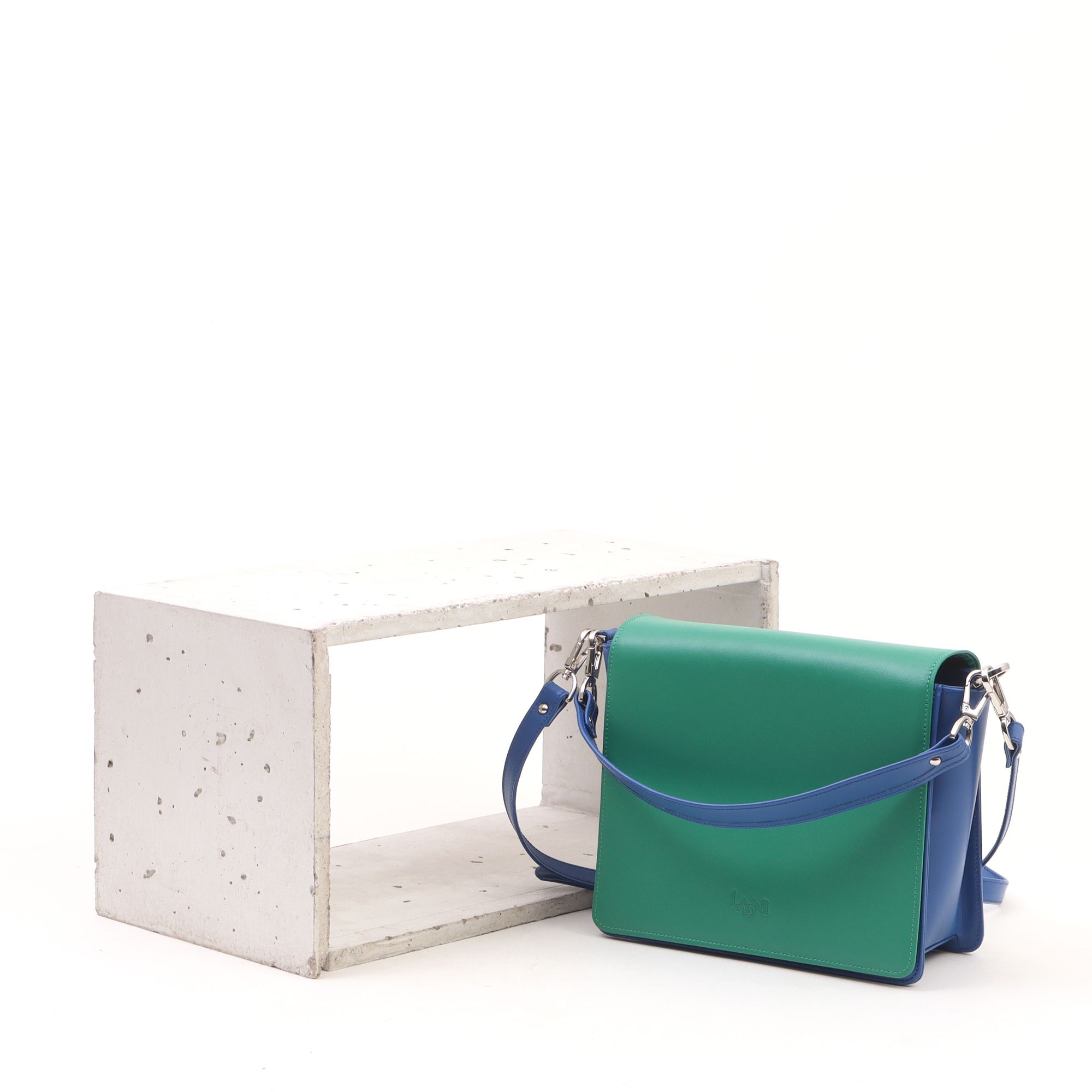 2065 2FVK - BAG WITH  DOUBLE COVERS AND HANDLE