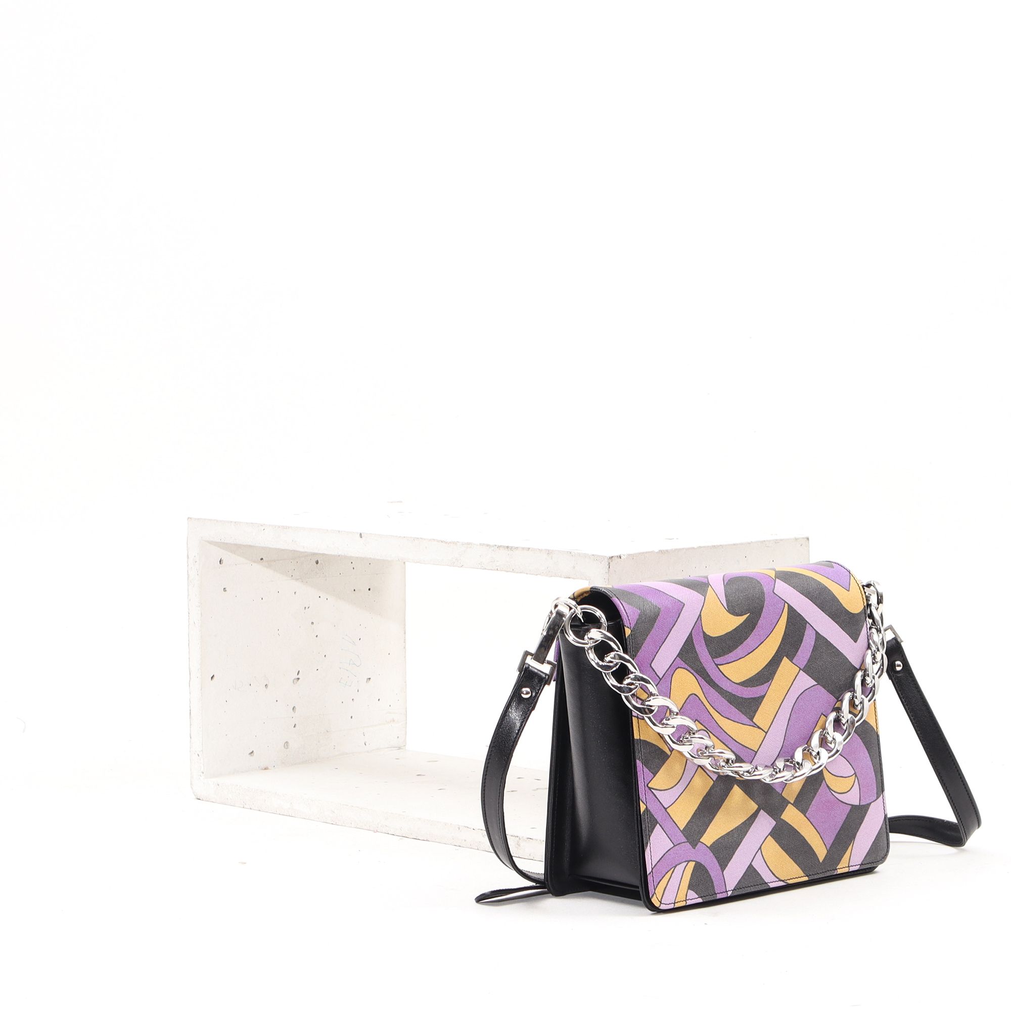 2065 1F - FEDÉL A CSEREFEDELES TÁSKÁHOZ