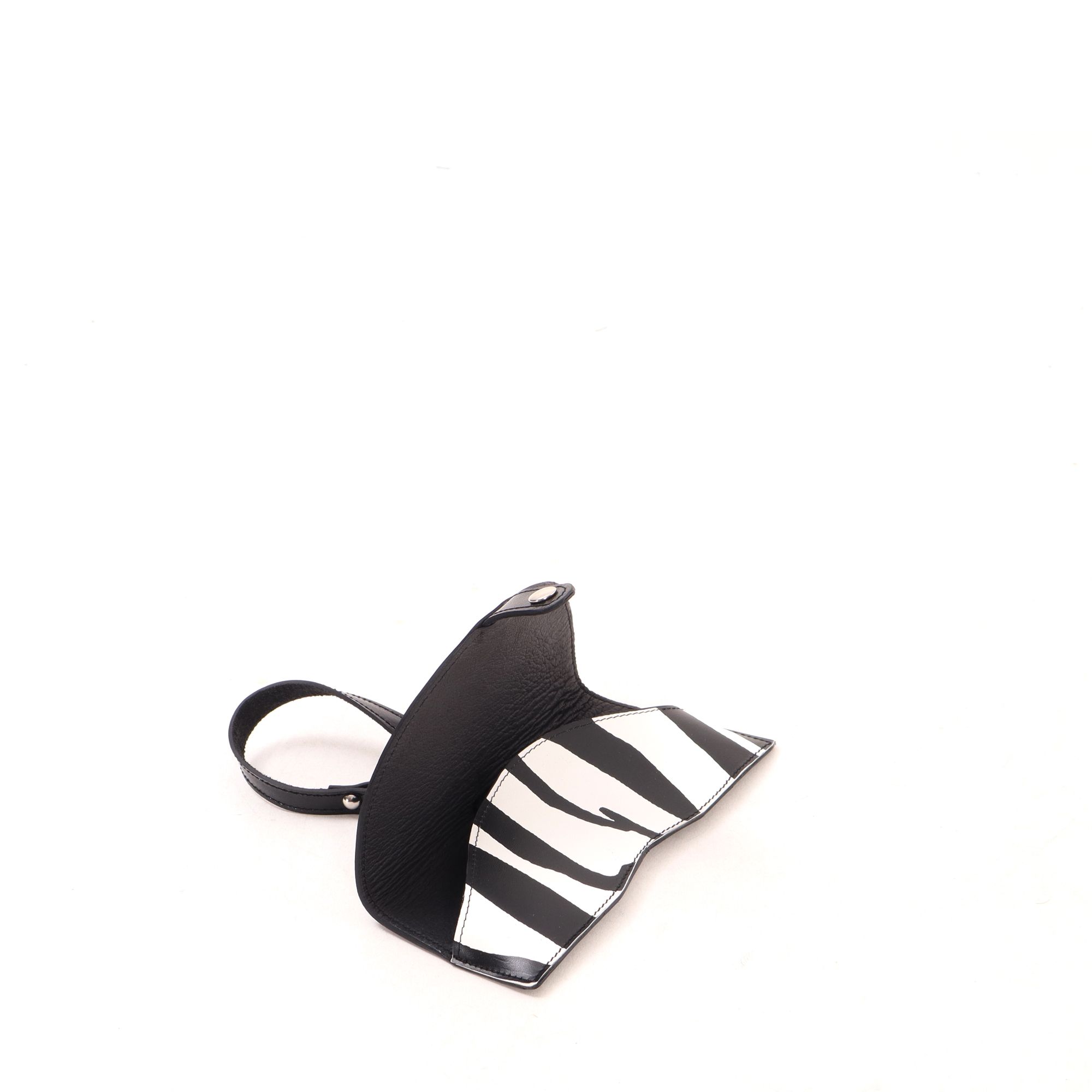 2114 - SZEMÜVEGTOK PÁNTTAL