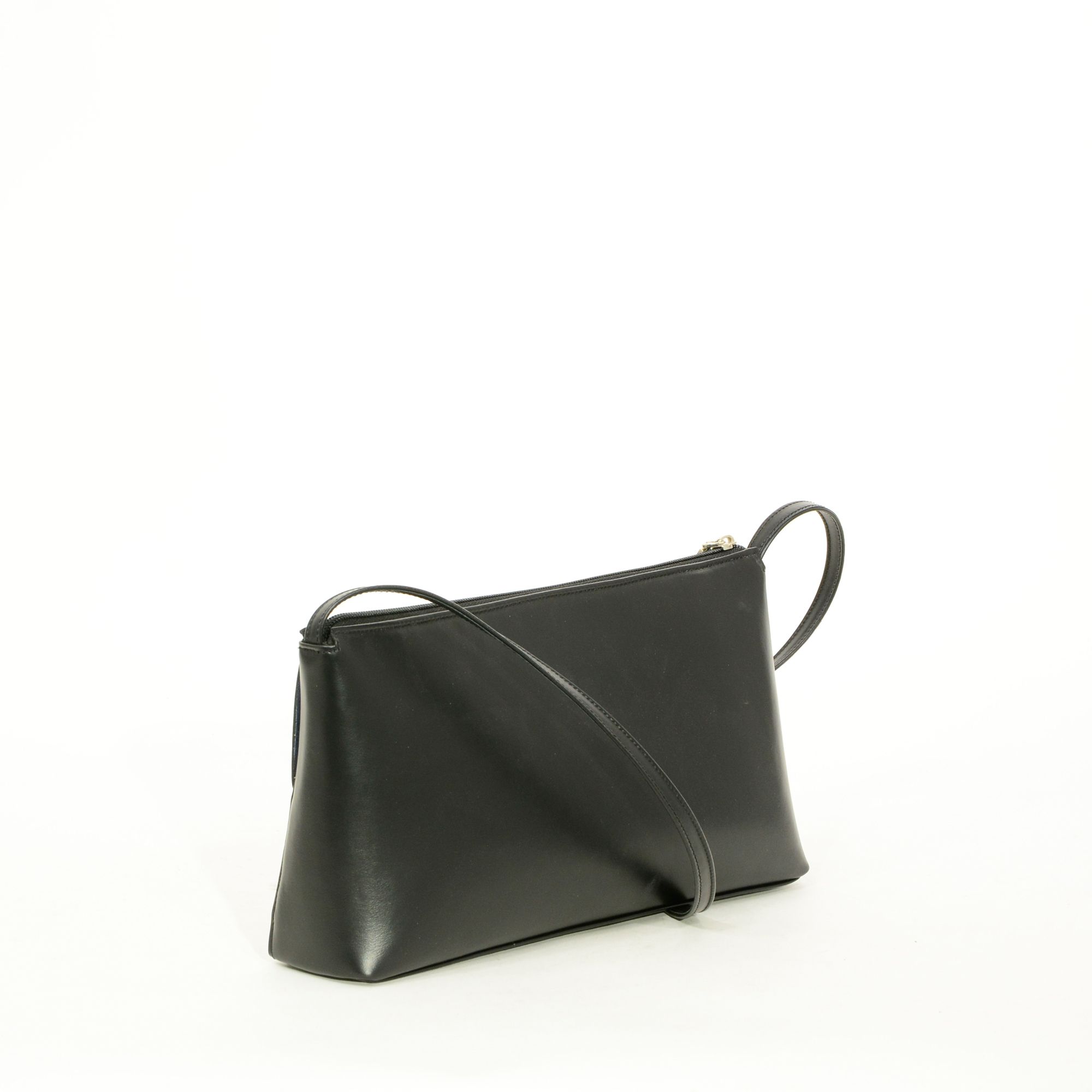 1653 F - FŰZÖTT TÁSKA